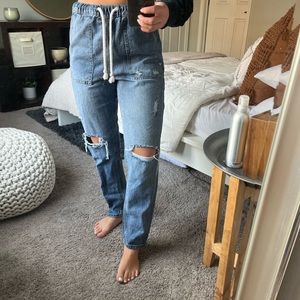 Woman’s jeans size 26 with drawstring